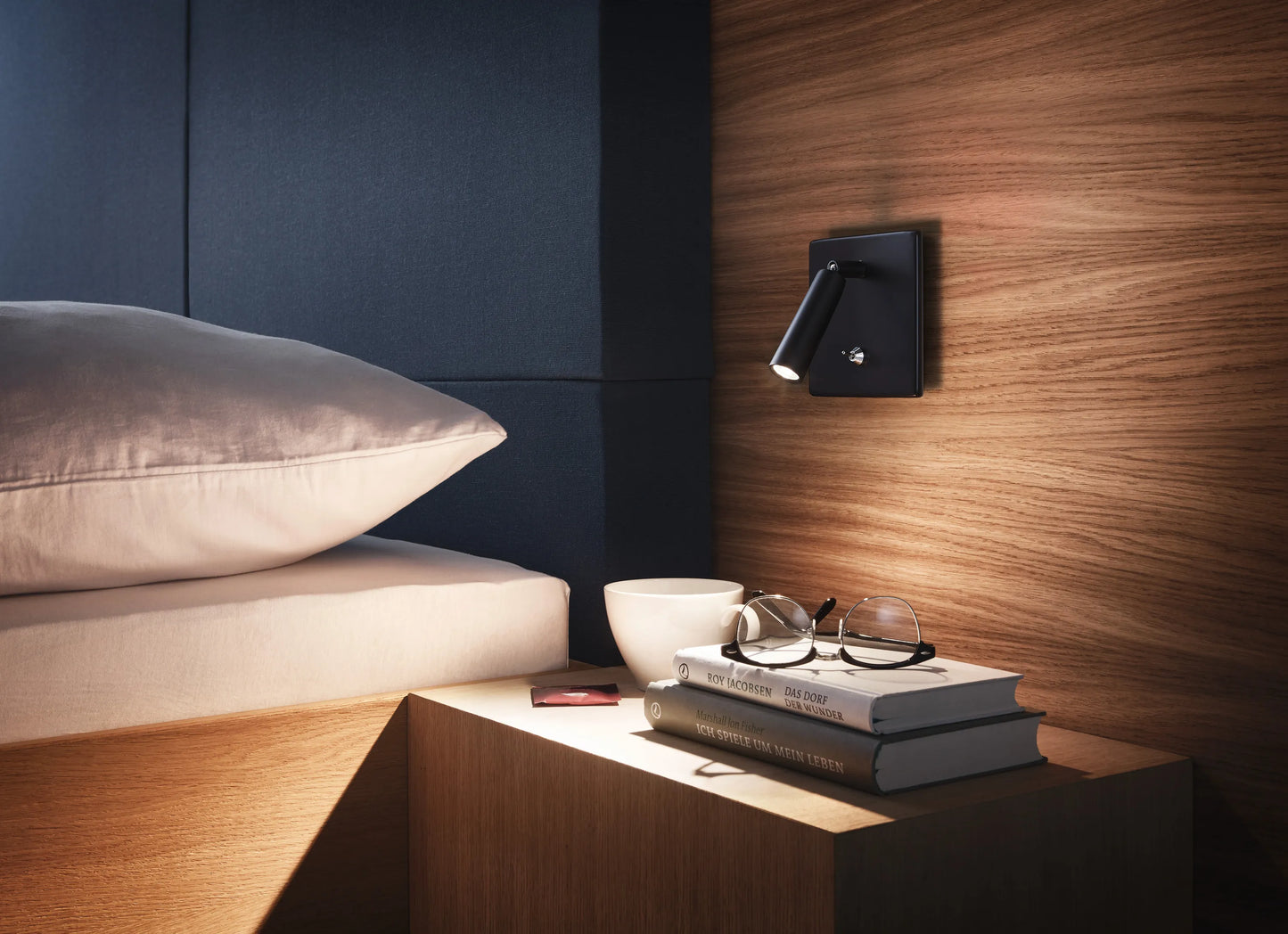 BL1-LED bedside reading lamp 3W built-in/surface-mounted with switch