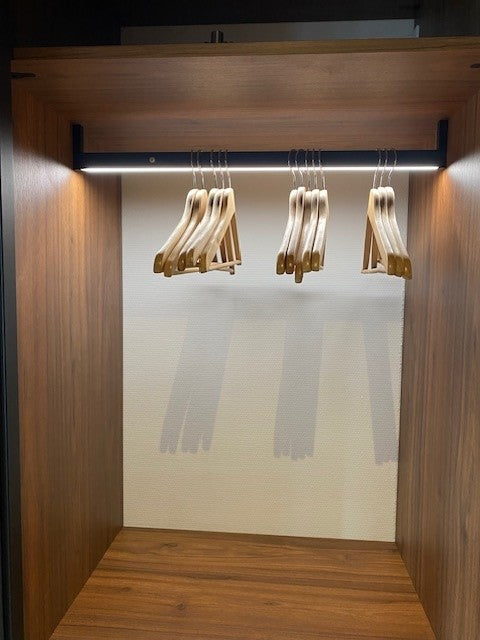 LED wardrobe rail 1200mm 9.3W new