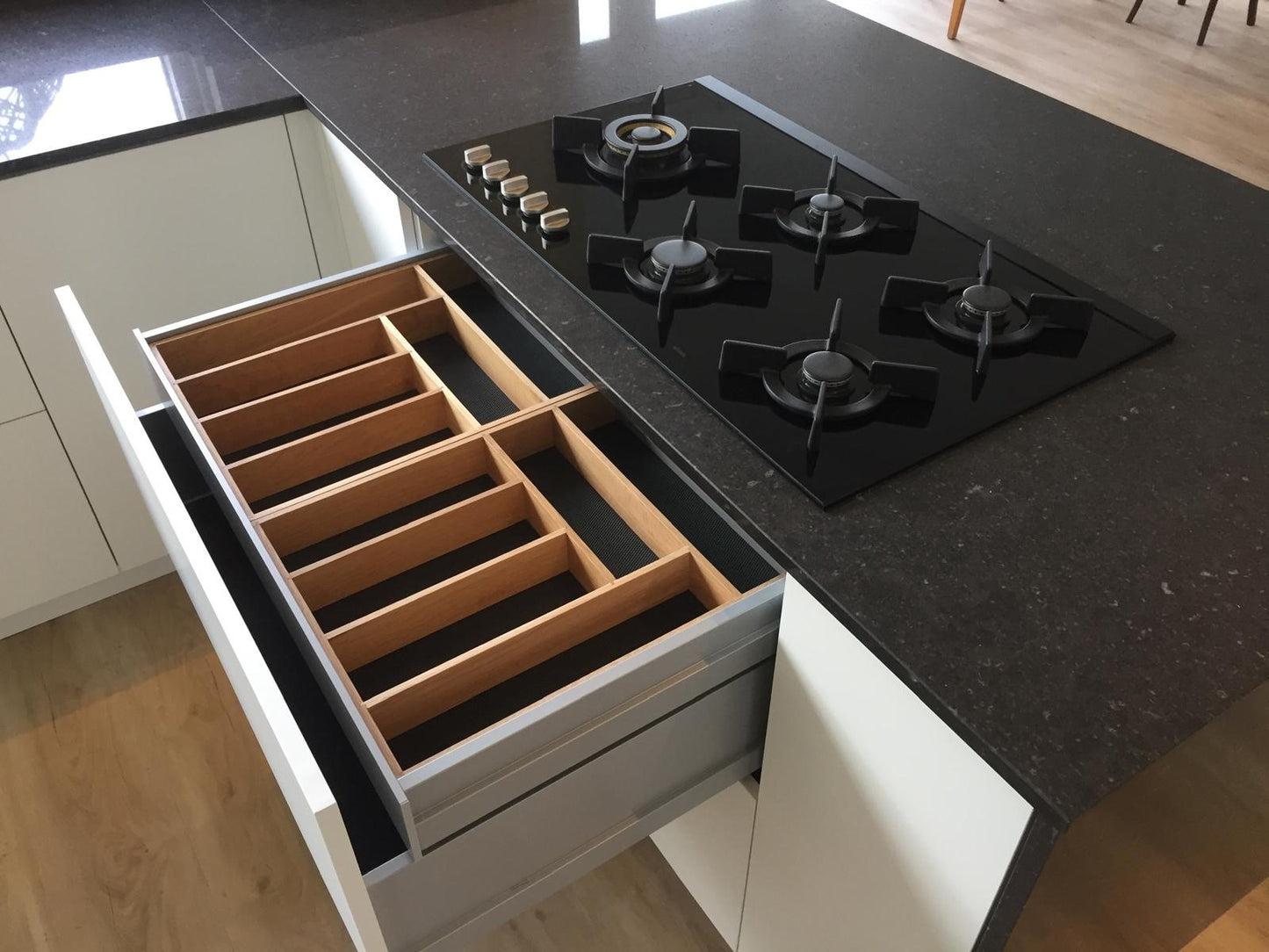 Quercia carrier for spice rack