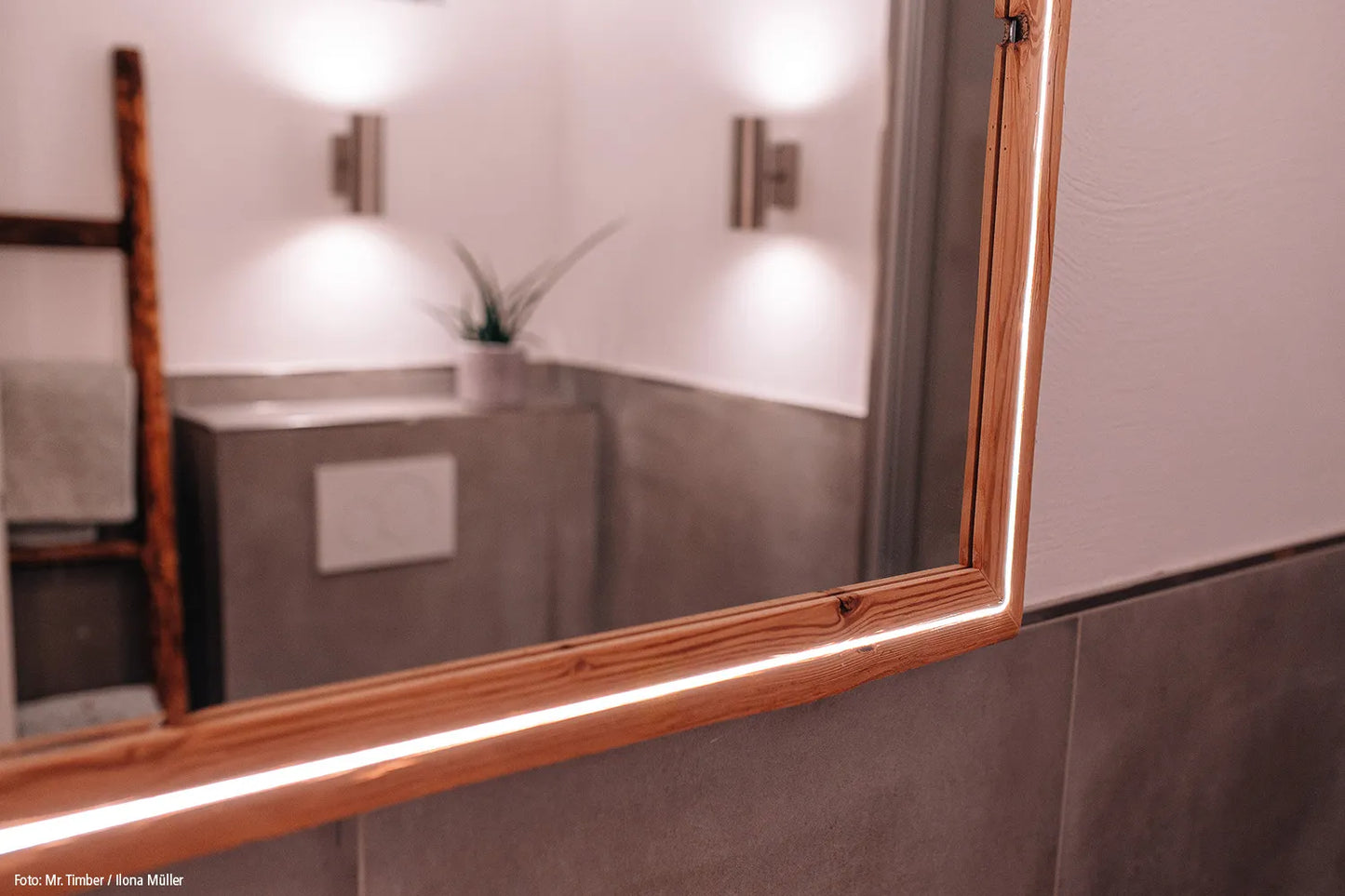 LED FN-3TFC Tape 1m 1200 LED 9W xw