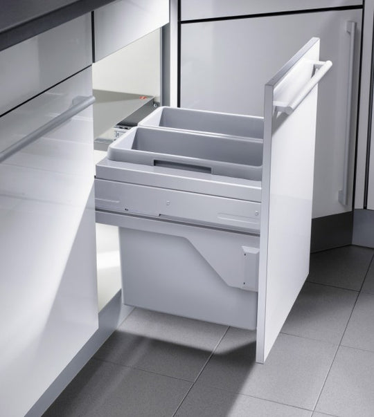 Euro Cargo waste system 45W x 44H 19+19L incl. slides